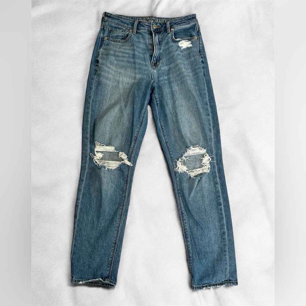 American Eagle Womens Straight Leg Distressed Mom Jeans Baggy Size 4 Medium Wash